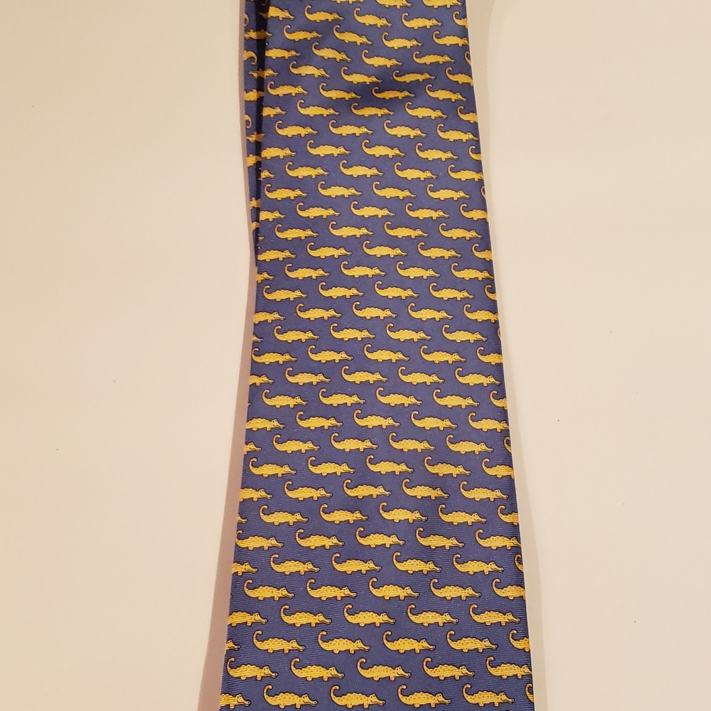 Alynn alligator tie